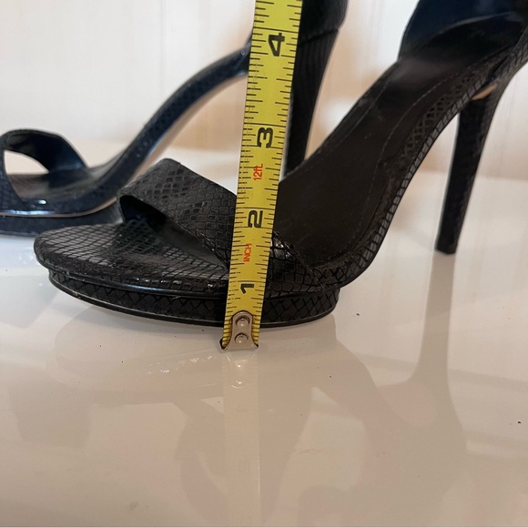 Calvin Klein Vivian Black Snakeskin Platform Sandals - Ankle Strap Heels Size 9 - Picture 10 of 15